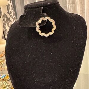 Vintage Gold Textured Hoop Brooch